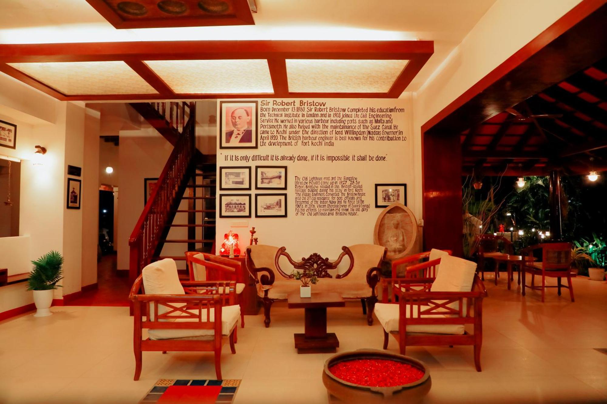 โรงแรมไลท์เฮ้าส์ บริสตั้นเก่า Kochi ภายนอก รูปภาพ